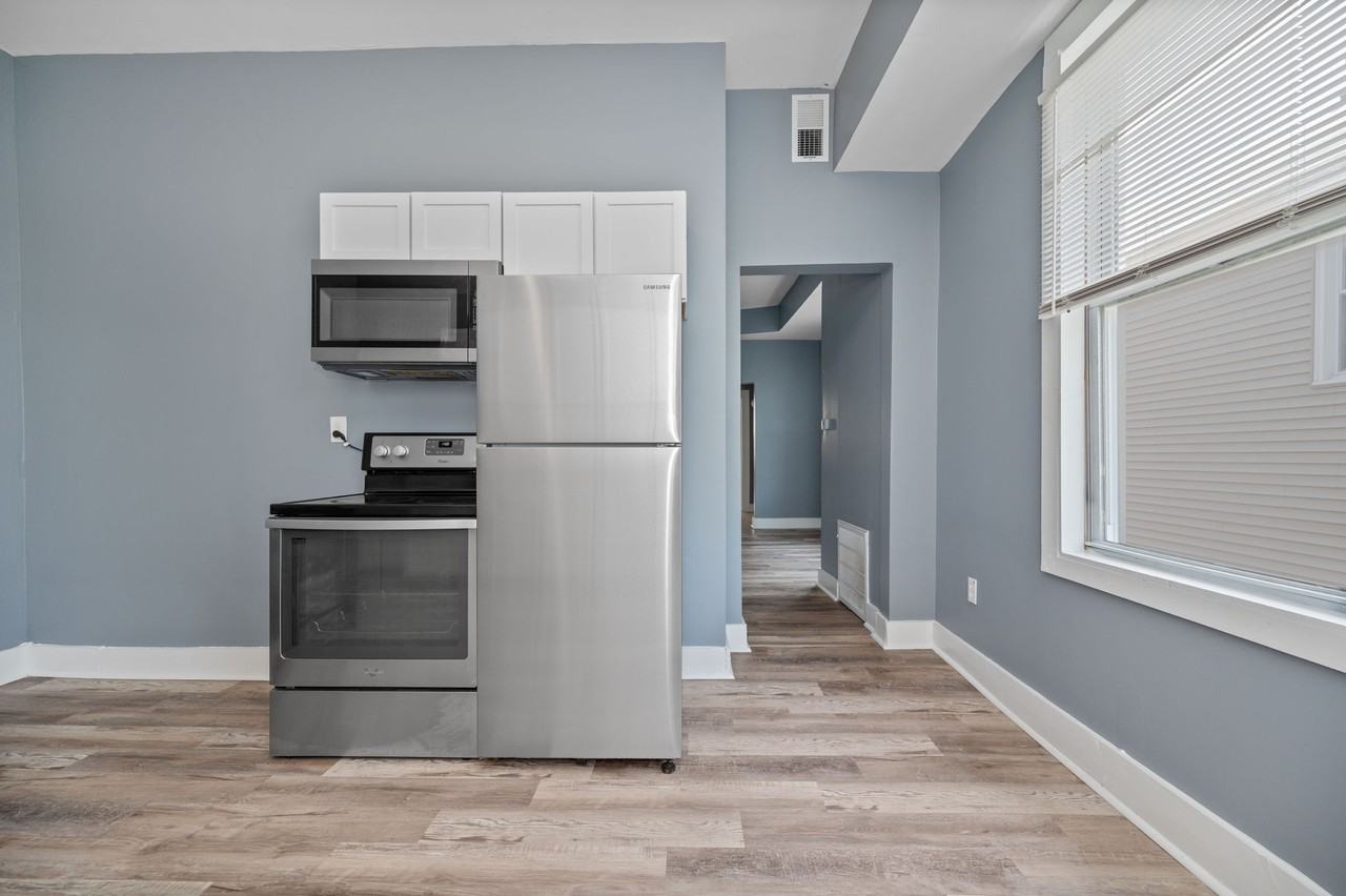 2413 Kenton St #A - Photo 6 of 12