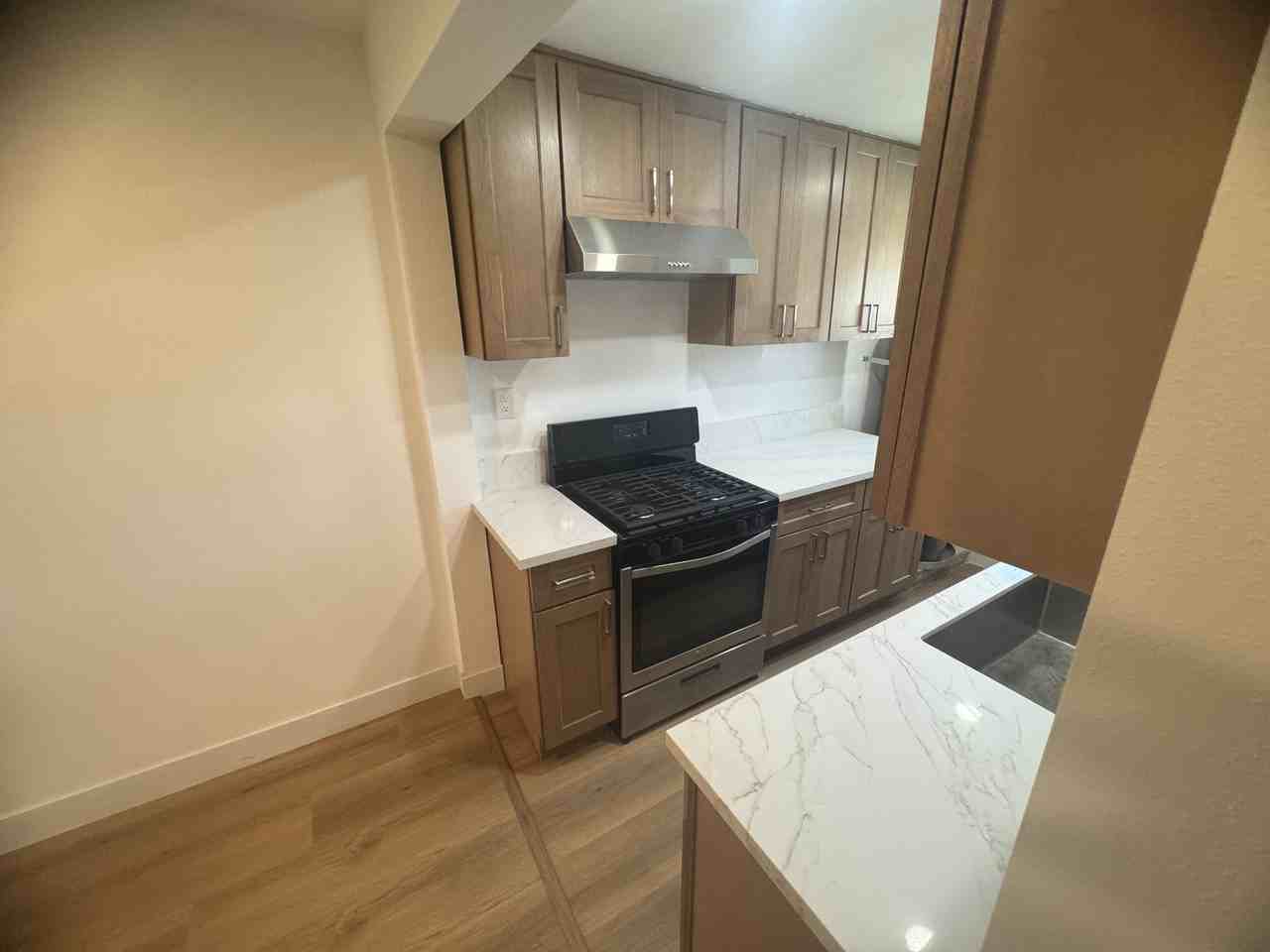 516 W 109th St #B - Photo 6 of 14