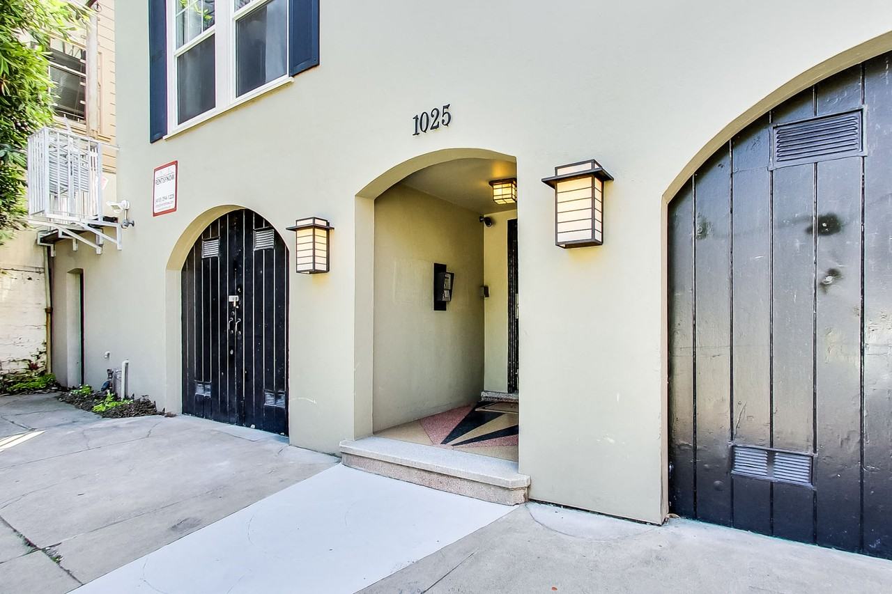 1025 Steiner - Photo 2 of 18