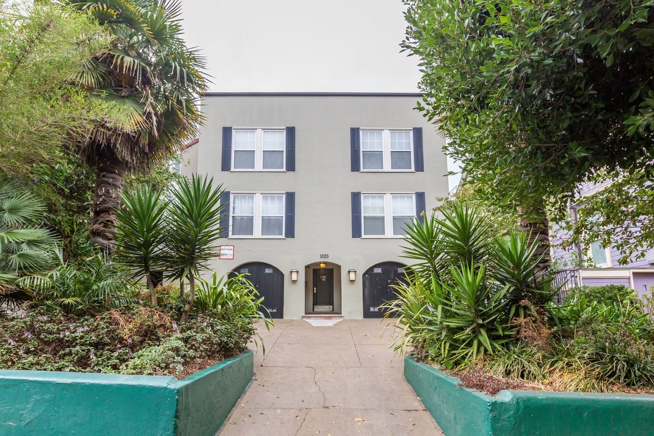 1025 Steiner - Photo 4 of 18