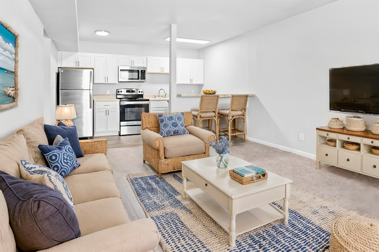 Community Apartments - Photo 6 of 18