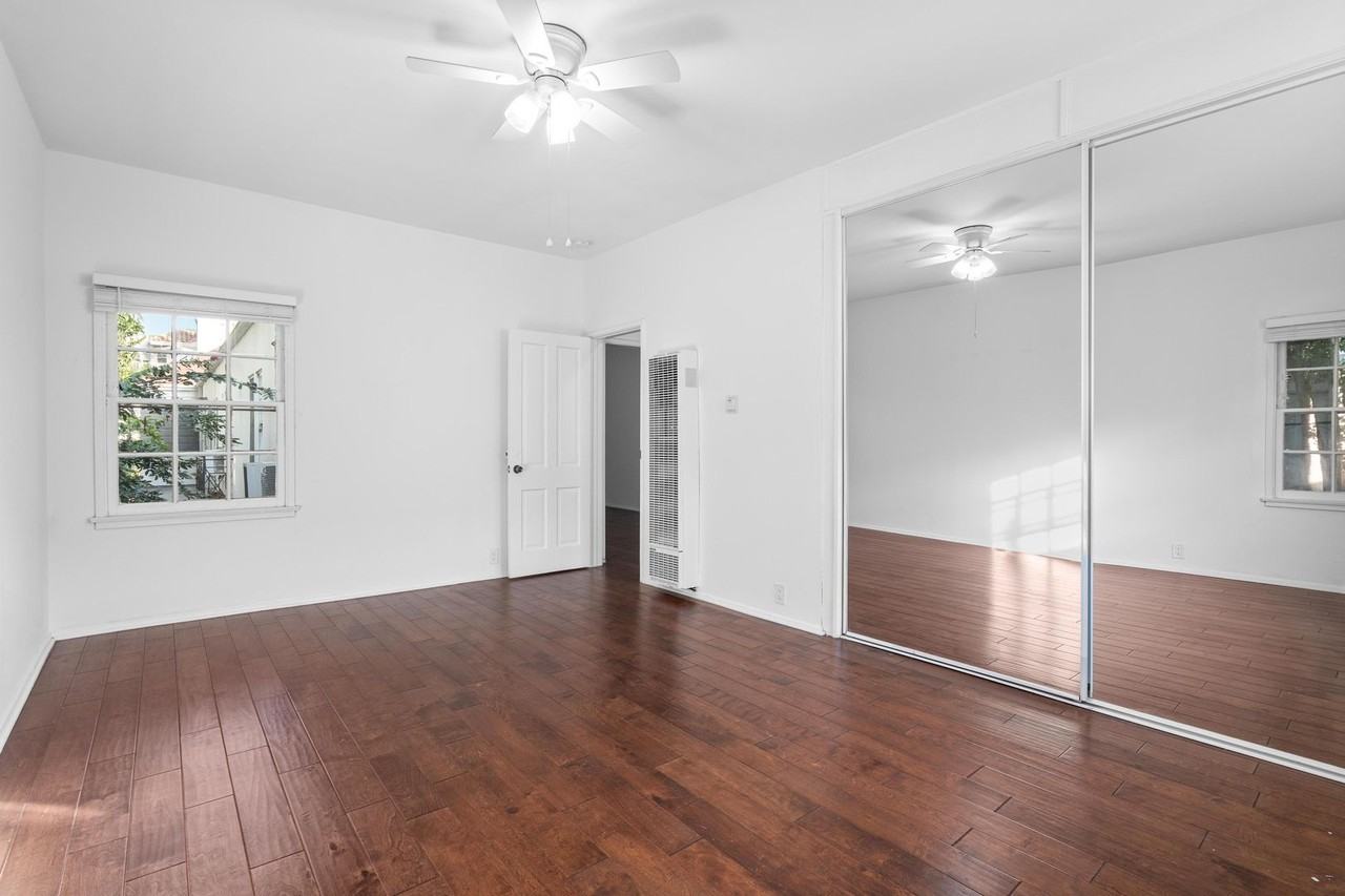 963 N. Doheny Dr. - Photo 7 of 11