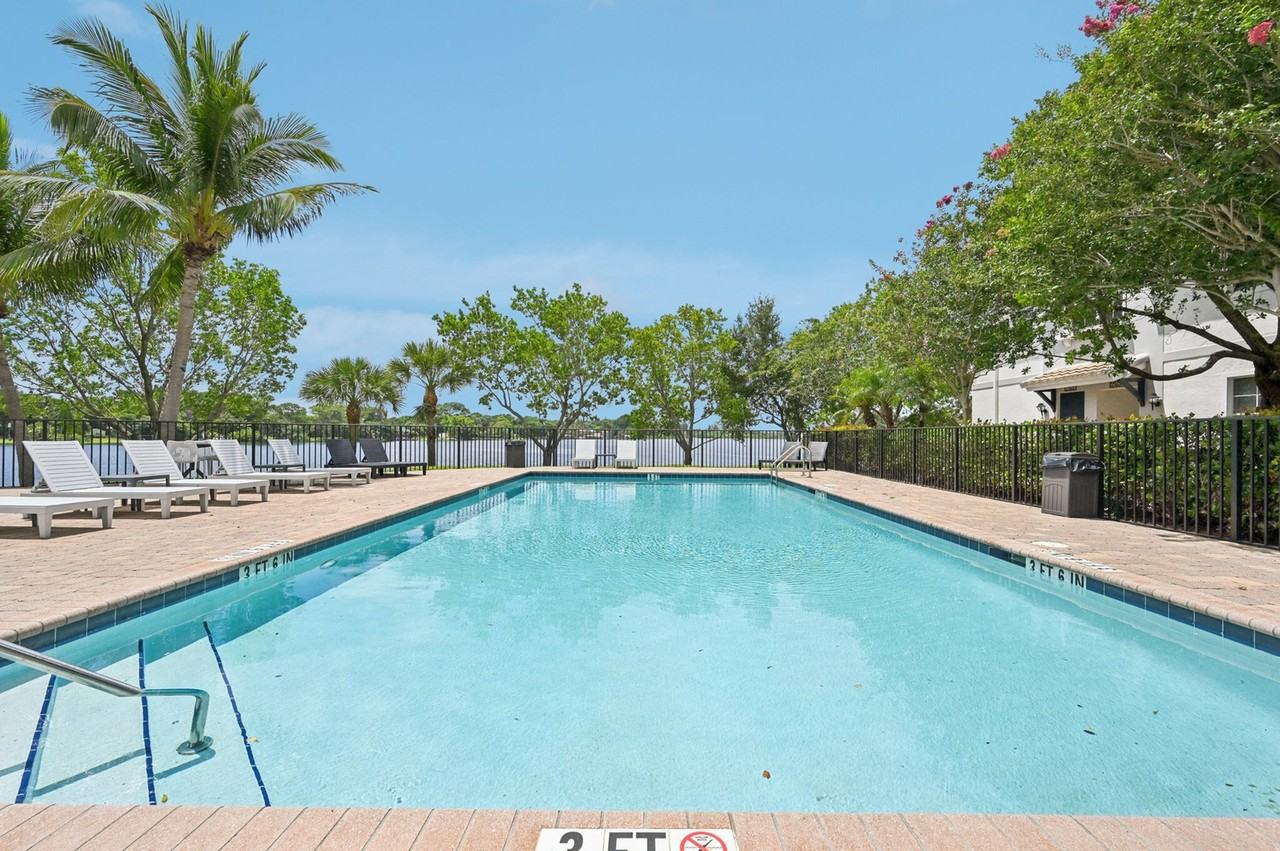 Bridgewater at Lake Osborne - Photo 7 of 36