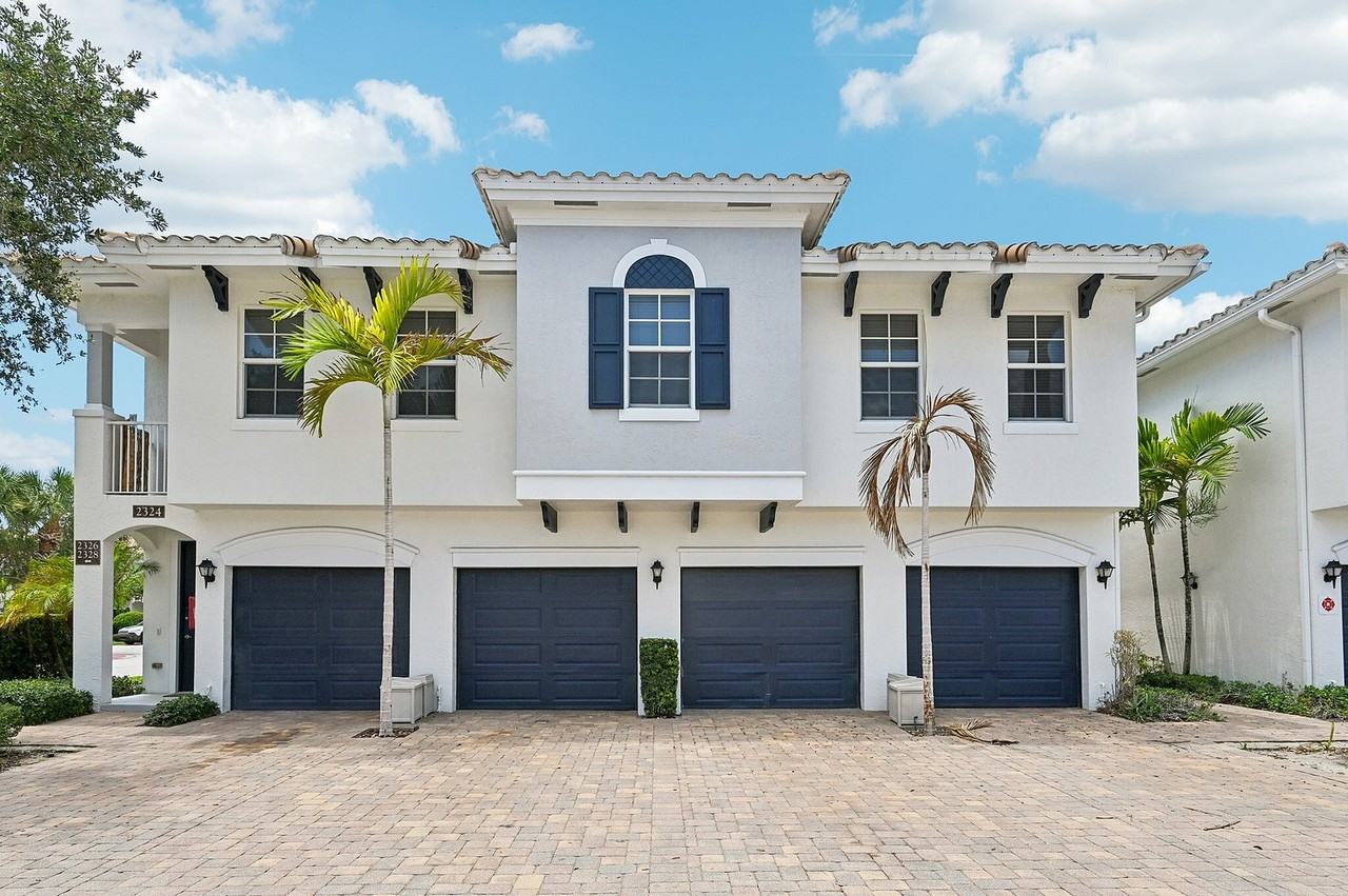 Bridgewater at Lake Osborne - Photo 5 of 36