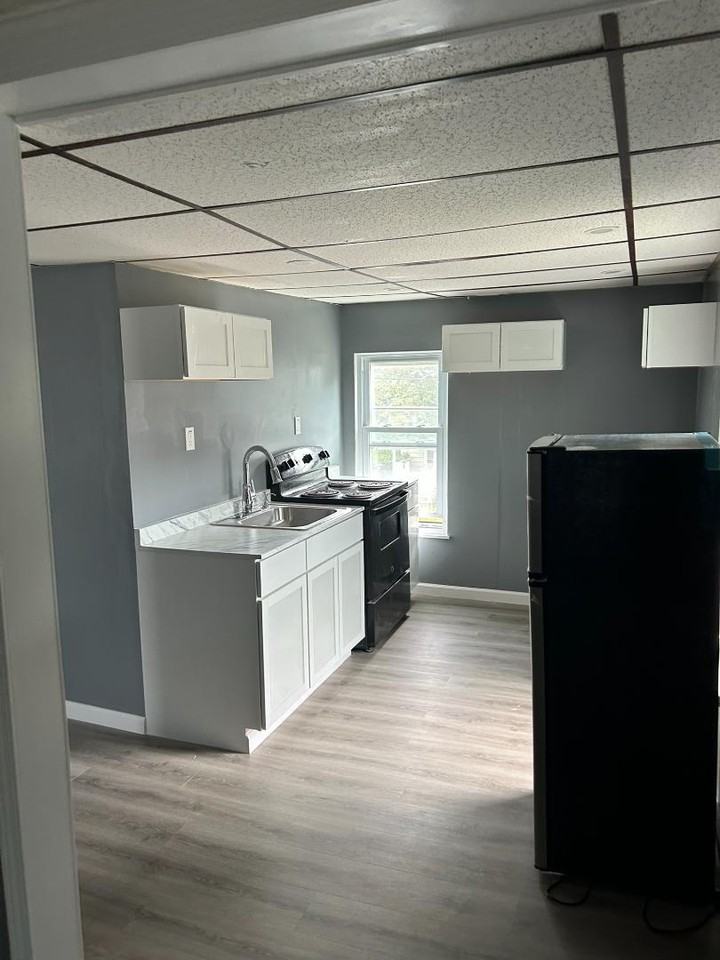 24 Burdick Ave - Photo 5 of 10