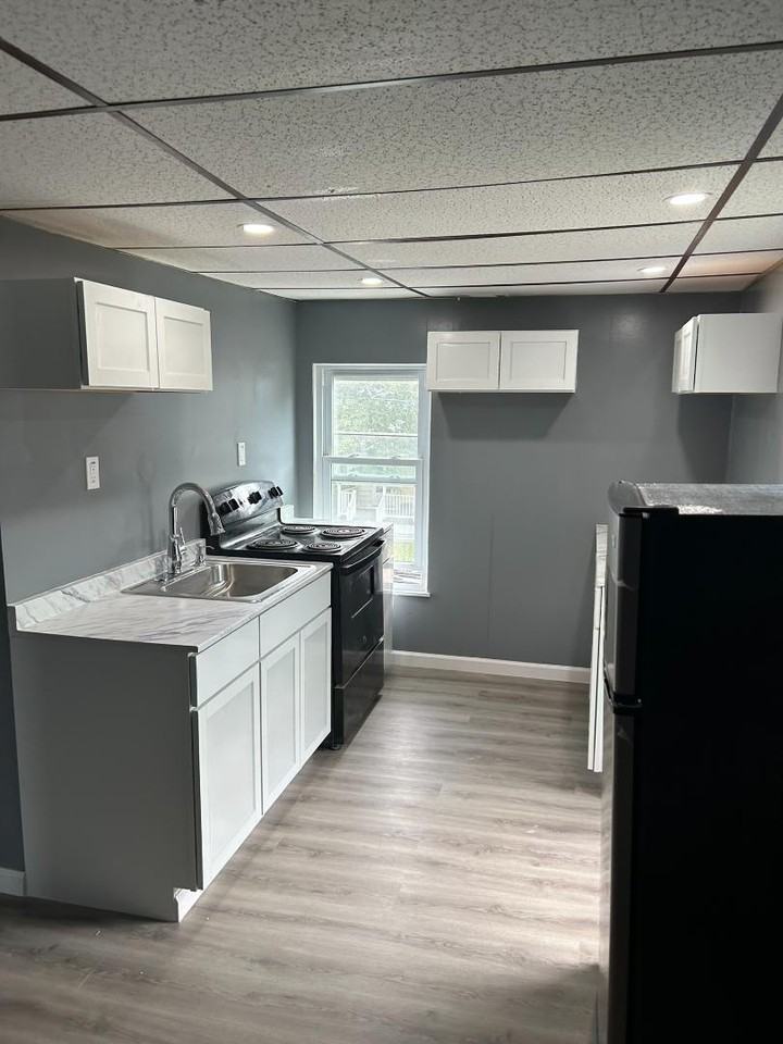 24 Burdick Ave - Photo 6 of 10