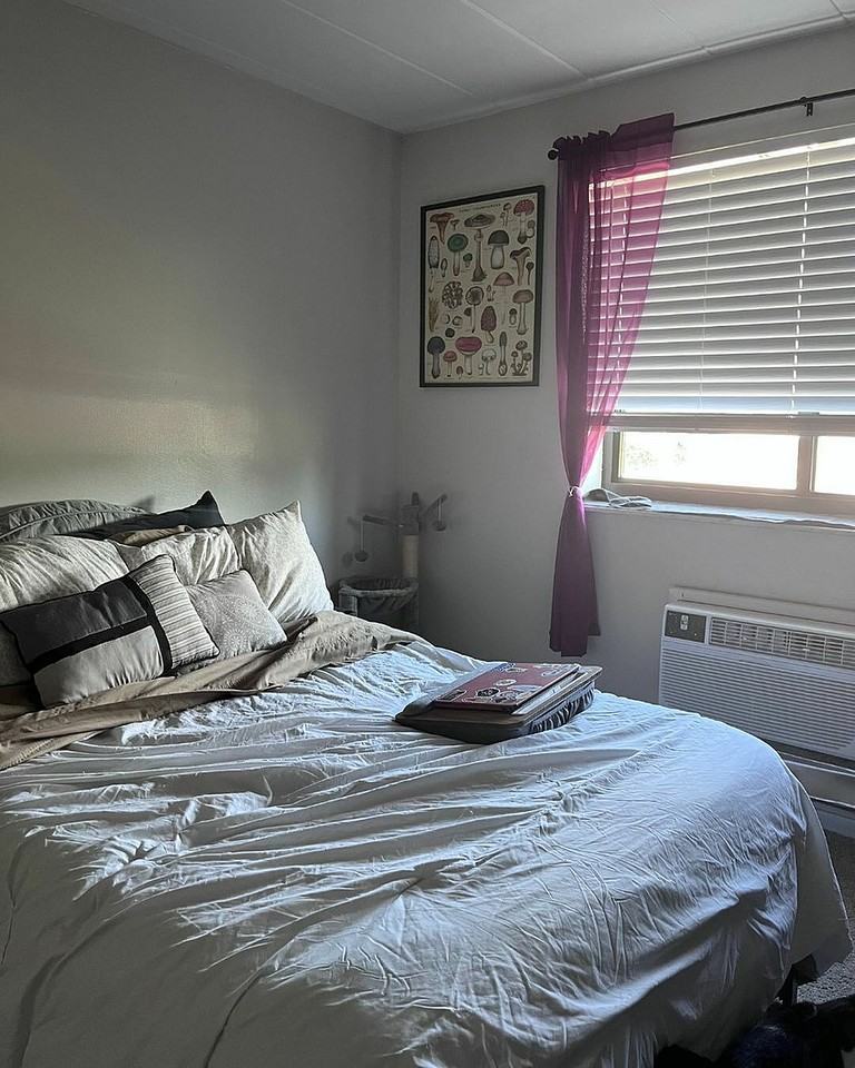 Brittany Apartments - Photo 4 of 24