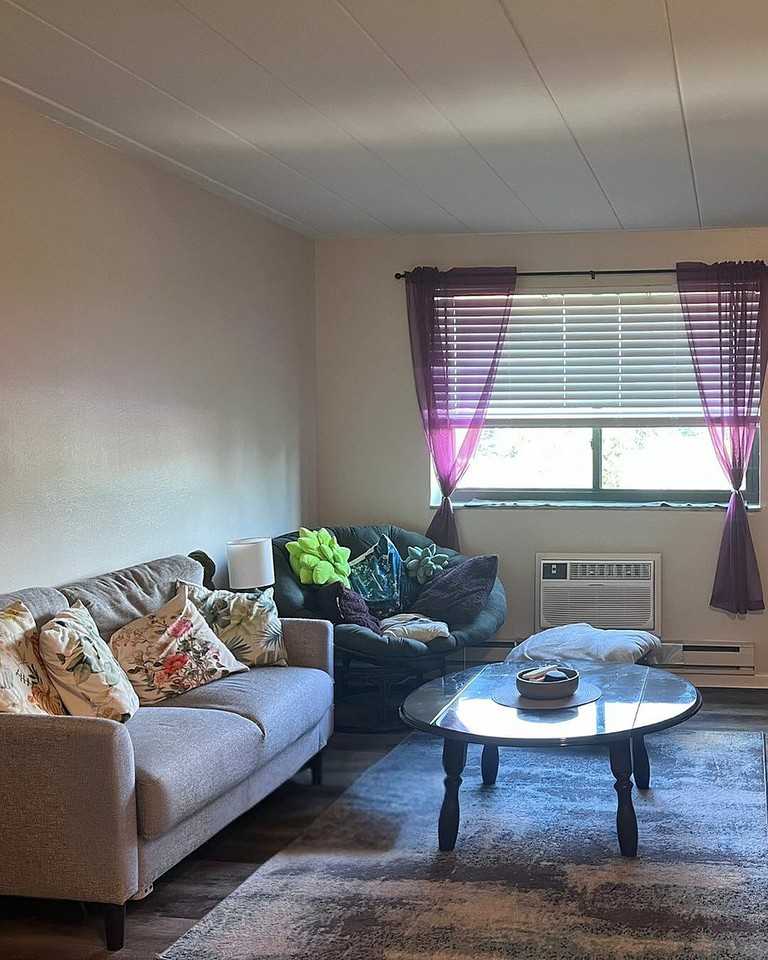 Brittany Apartments - Photo 2 of 22