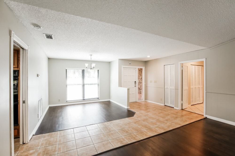 21074 Shady Vista Ln - Photo 6 of 16