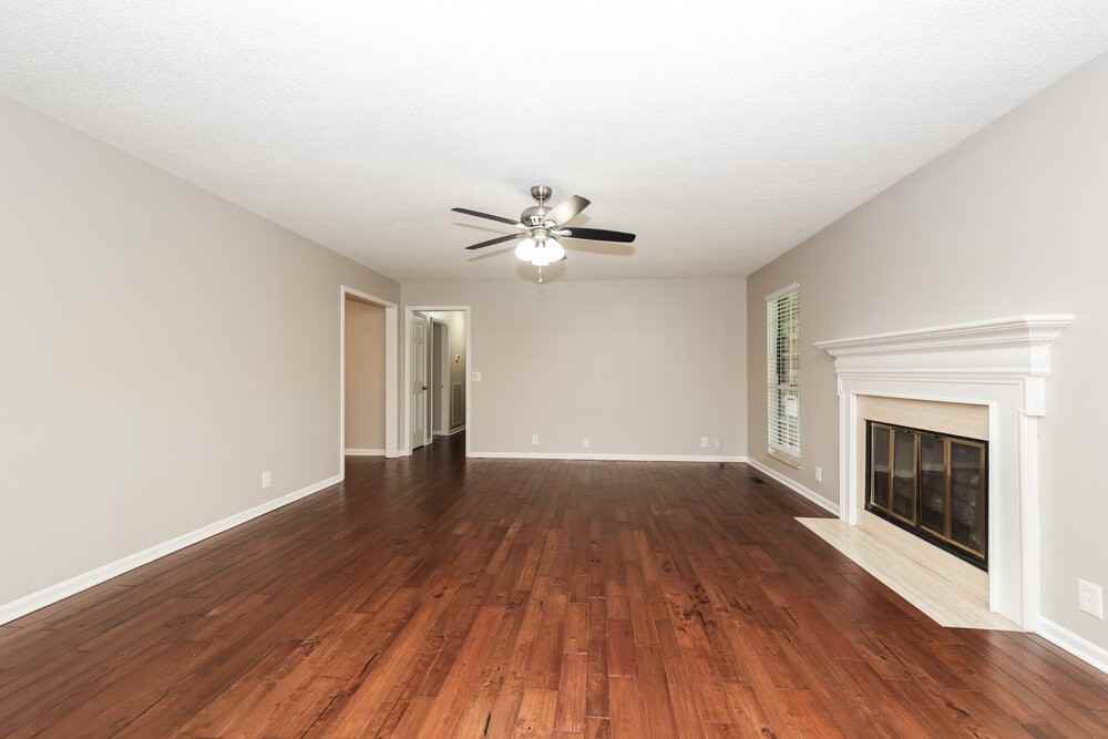 3933 Hillshire Dr - Photo 3 of 16