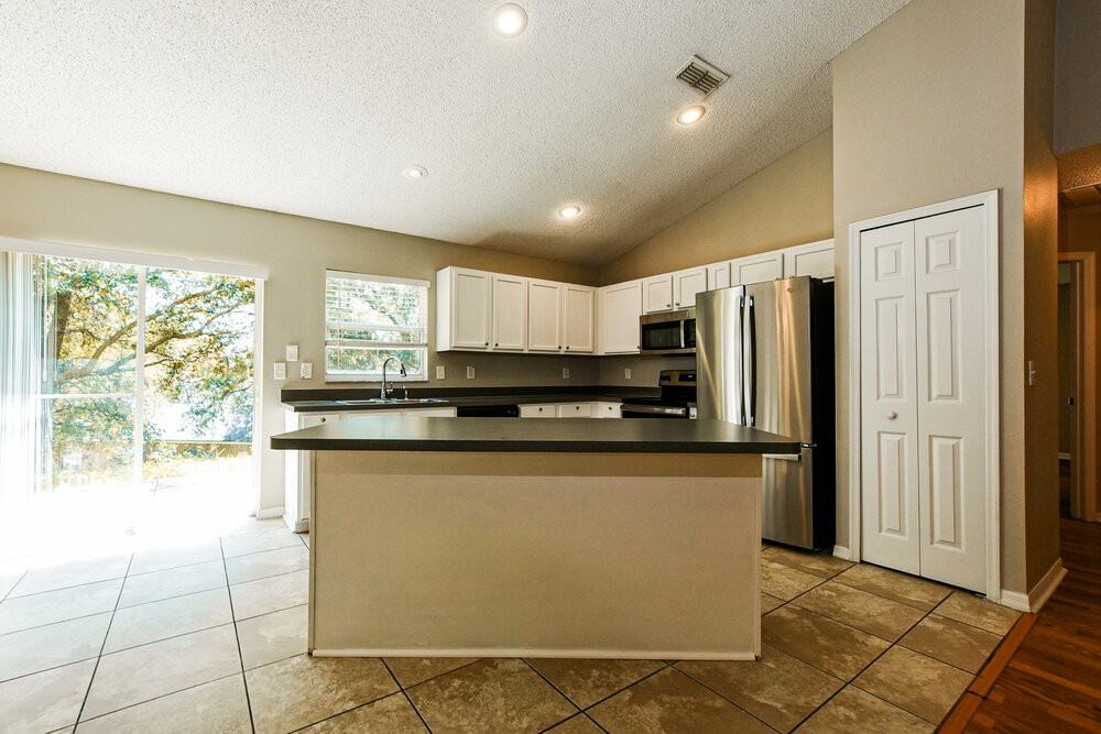 1320 Rain Forest Ln - Photo 7 of 16