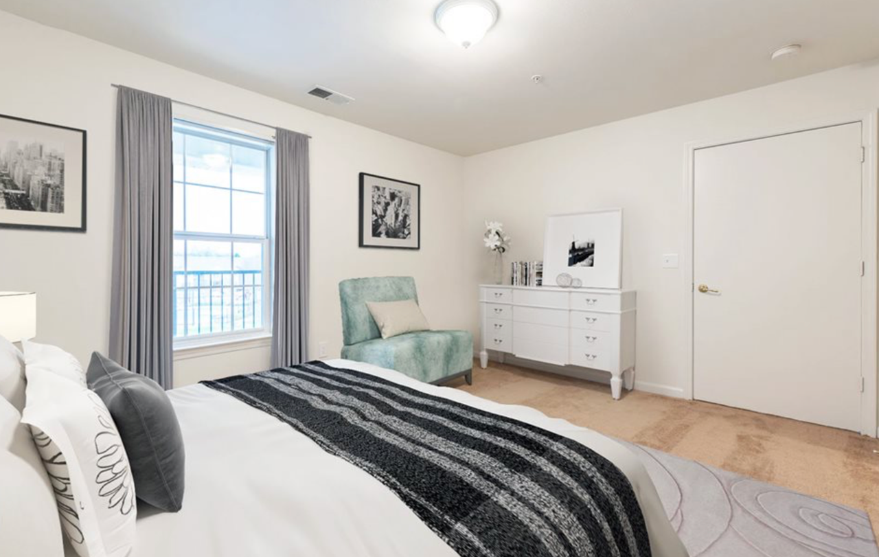 Springfield Crossing Apartments your next home—where comfort, convenience, and community come together! - Photo 7 of 18