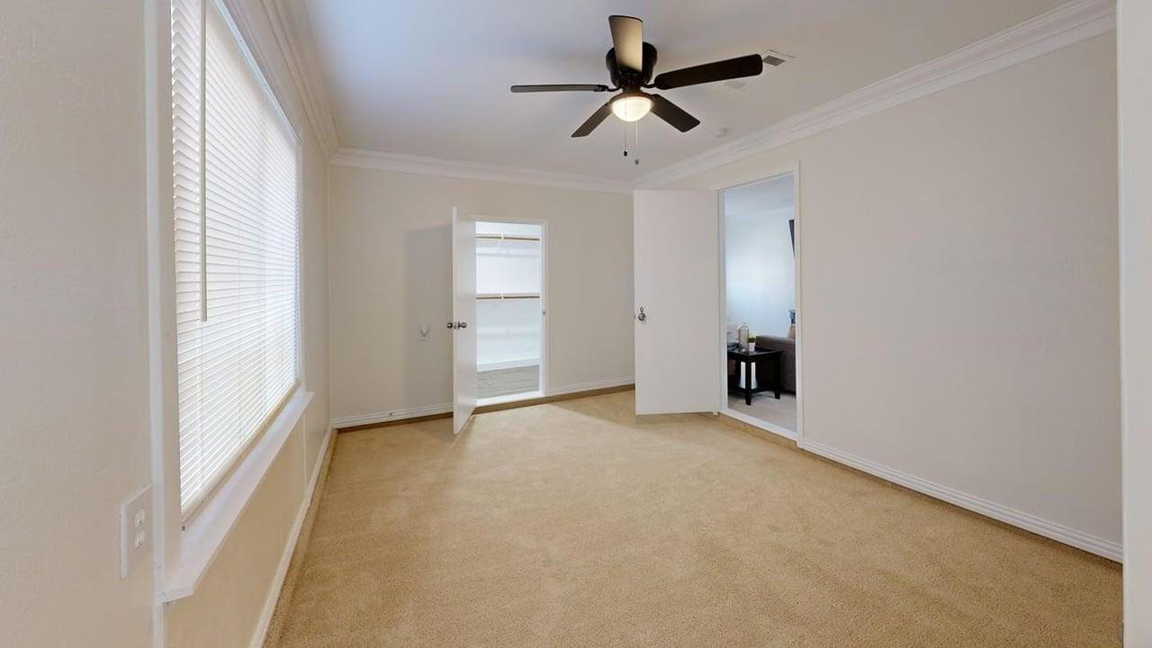 Charming home near Veterans Park - Photo 7 of 16