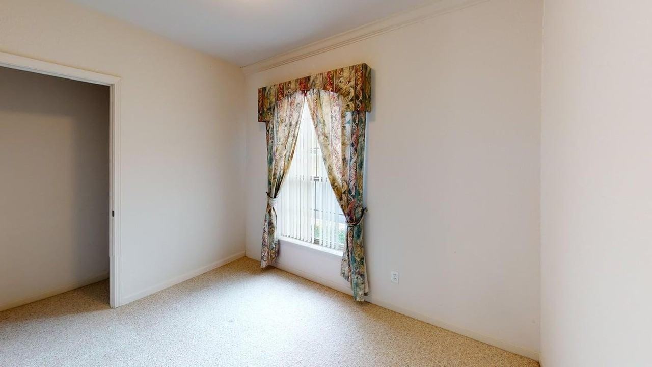 Spacious & Inviting Home in San Antonio – A Must-See! - Photo 5 of 18