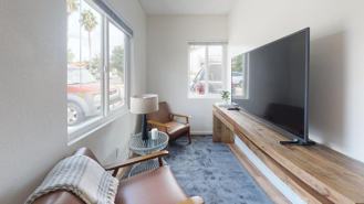 Sunny Pacific Beach home near Crystal Pier - Photo 1 of 1