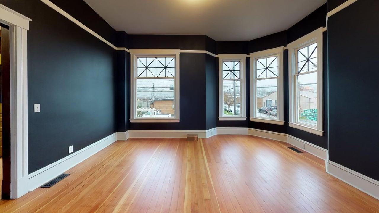 Stunning Ballard home with covered patio - Photo 7 of 15