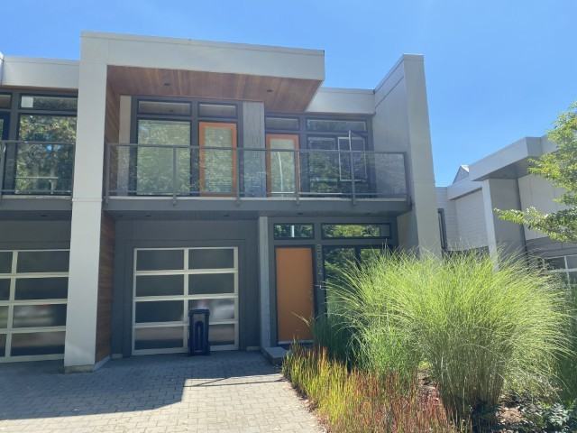 3084 107th St #1 - Photo 2 of 2