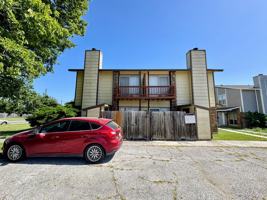 featured image of 3001 Lake Rd