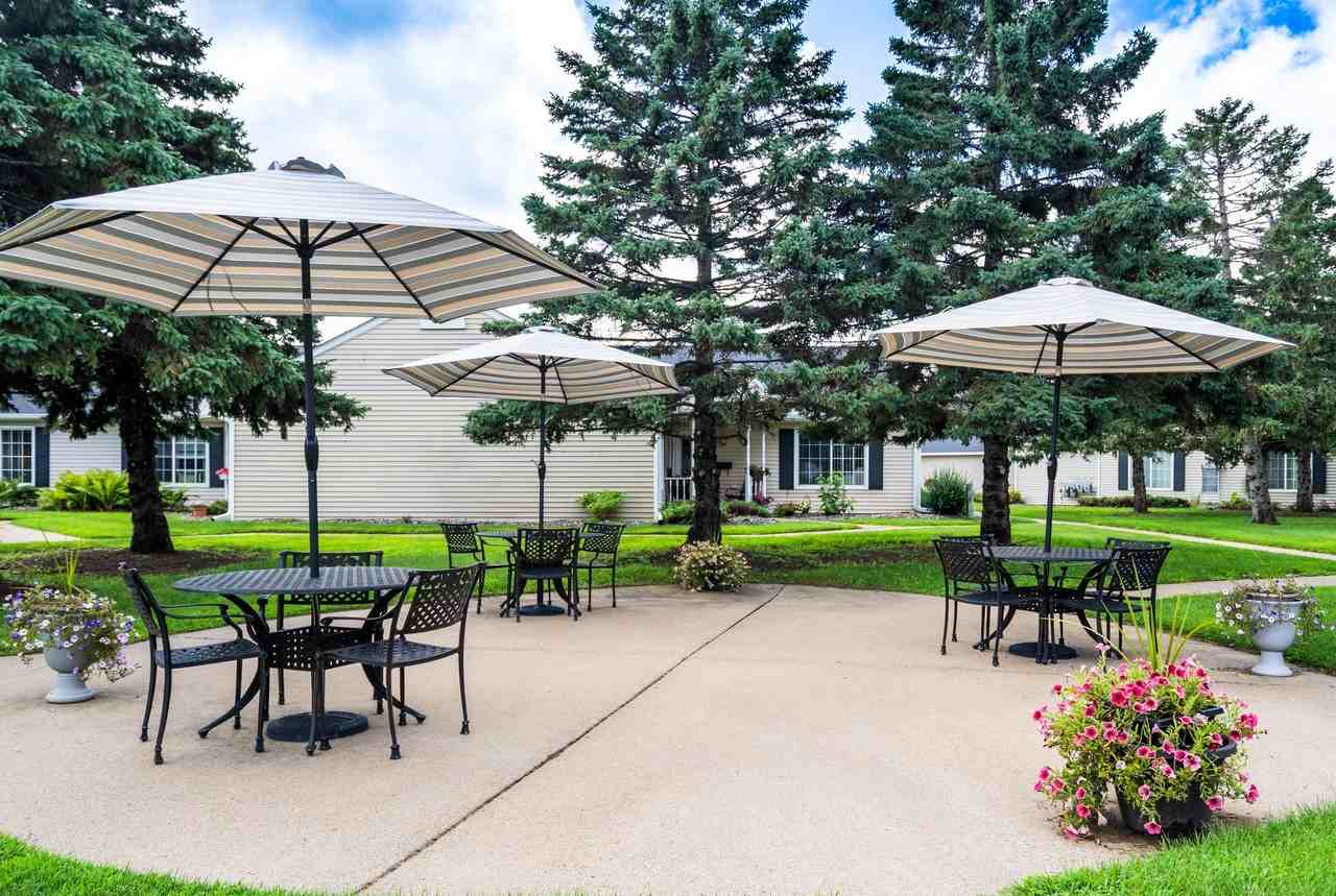 Cottages of Spring Lake Park - Photo 2 of 10