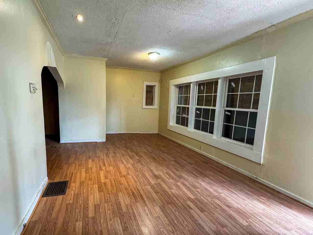 1812 Princeton Ave Sw - Photo 2 of 5