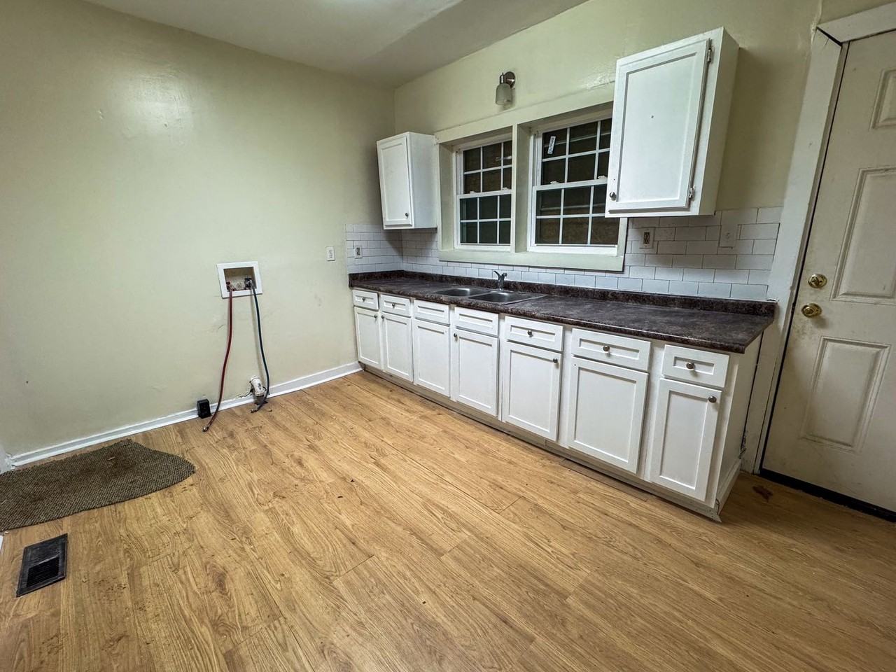 1812 Princeton Ave Sw - Photo 4 of 5