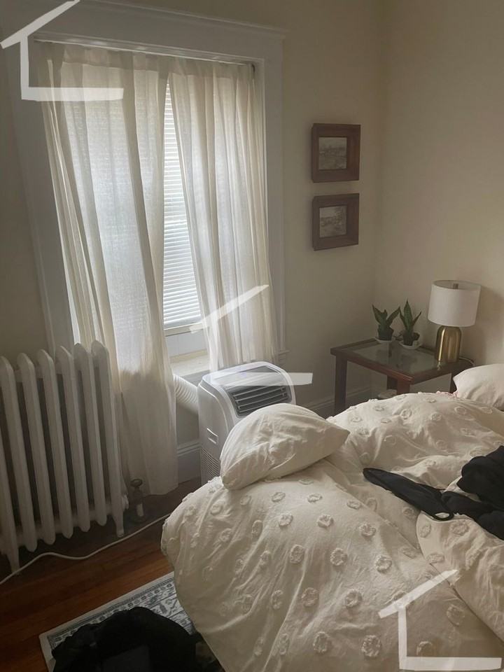 1313 Commonwealth Avenue - Photo 2 of 5