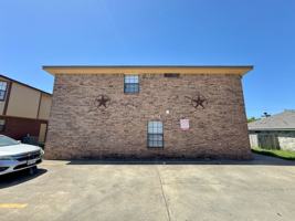 featured image of 904 Clairidge Avenue