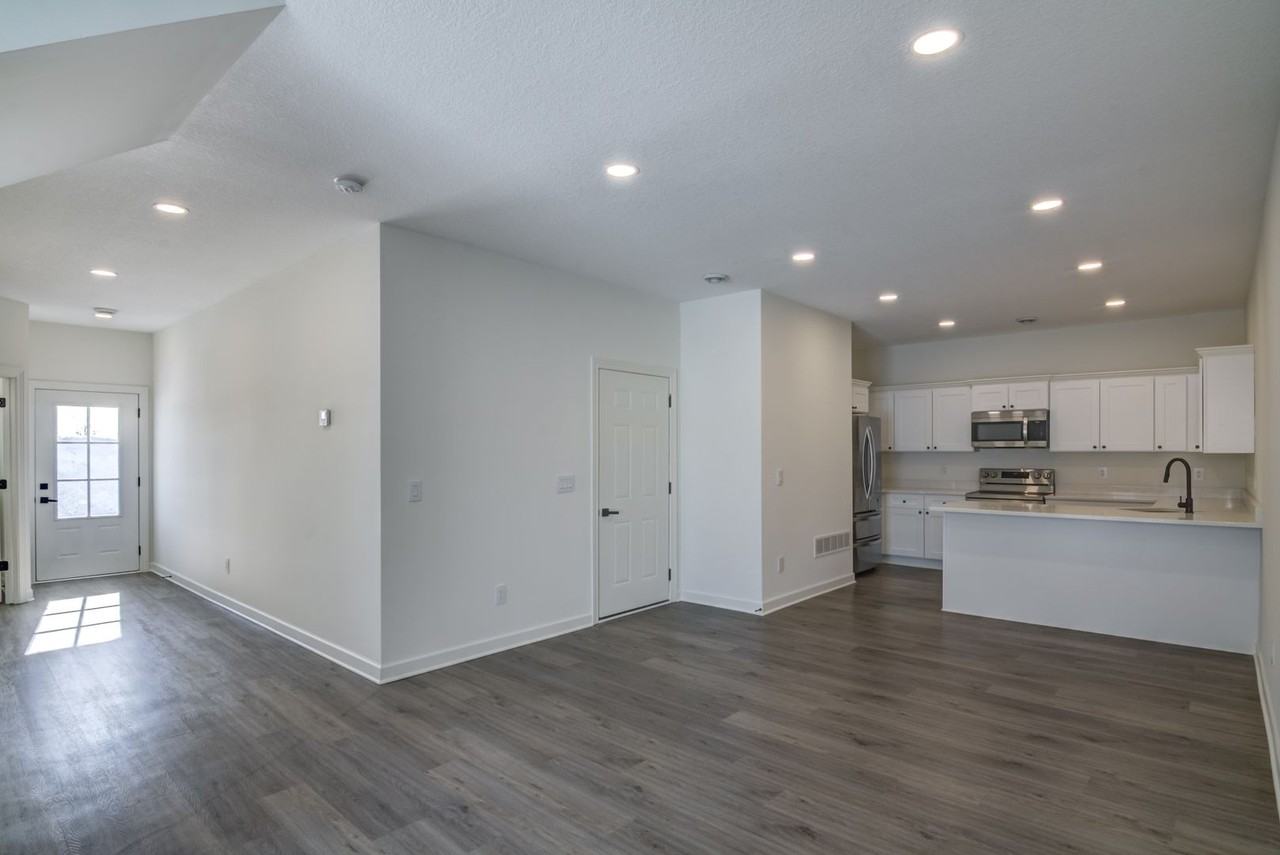 762 Oak Moss Pl - Photo 4 of 33