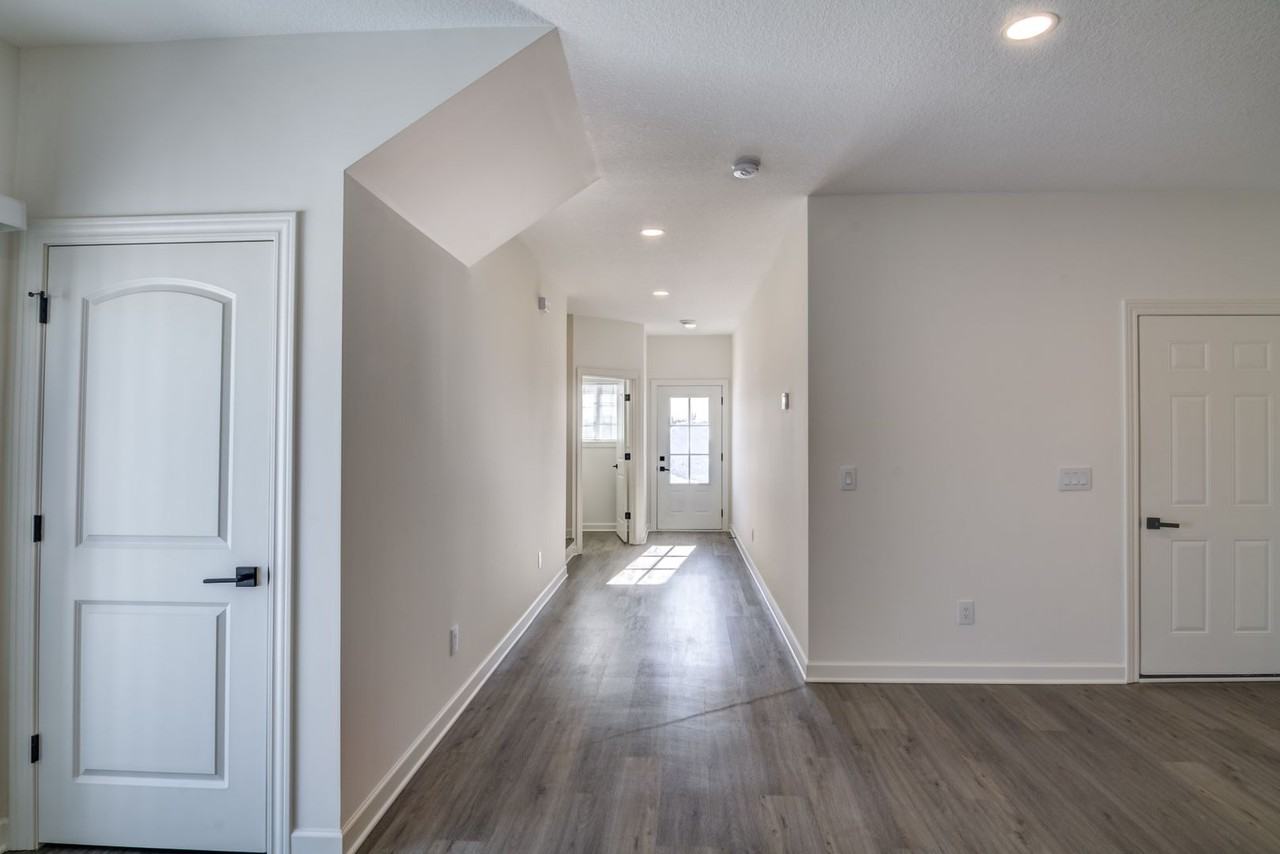 762 Oak Moss Pl - Photo 5 of 33