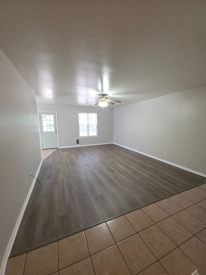 102 Willow Creek Dr - Photo 2 of 29