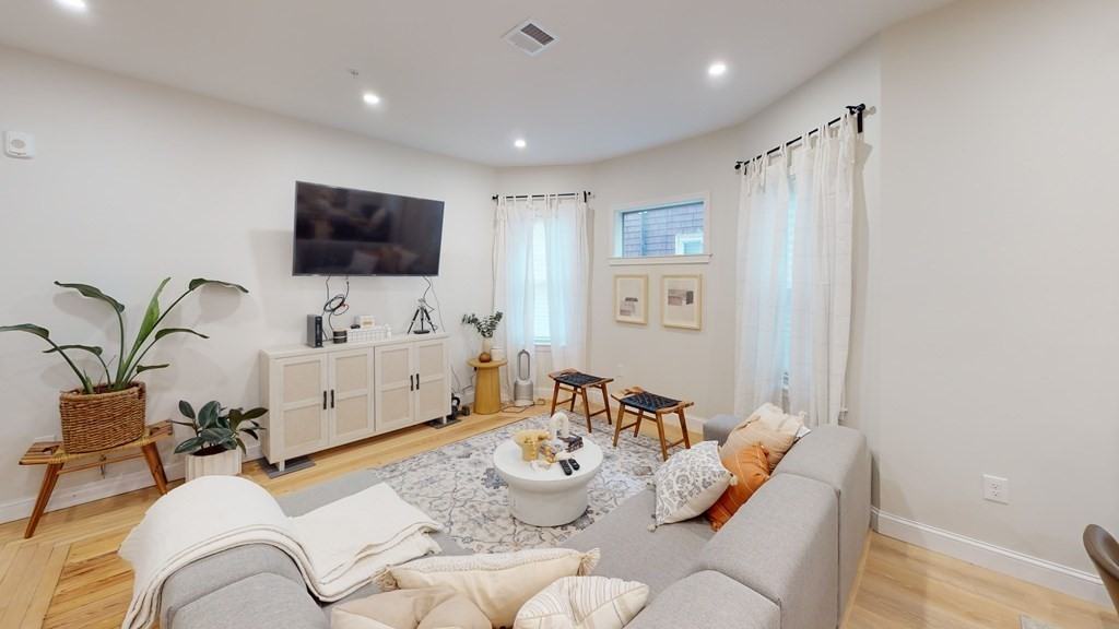 12 York Street #1 - Photo 2 of 11