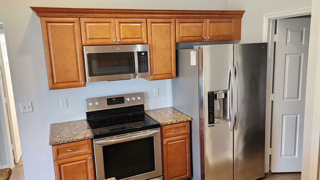 351 Sw Feldman Ave - Photo 3 of 16