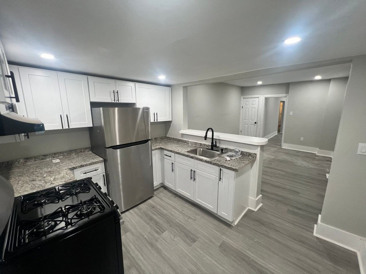 126 Spring St - Photo 2 of 16