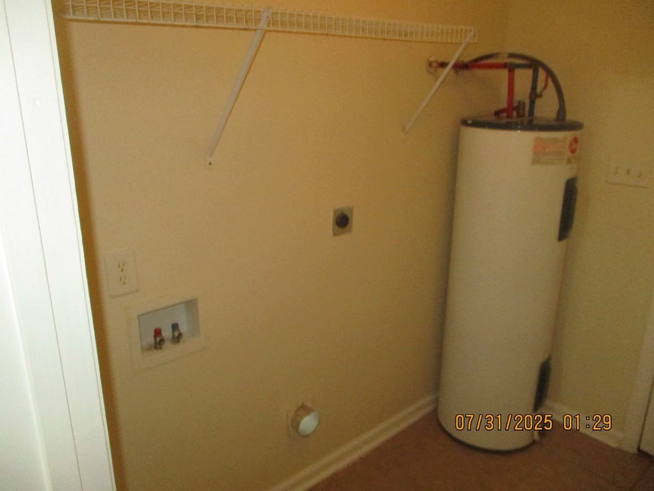 723 Shamrock Dr - Photo 2 of 6