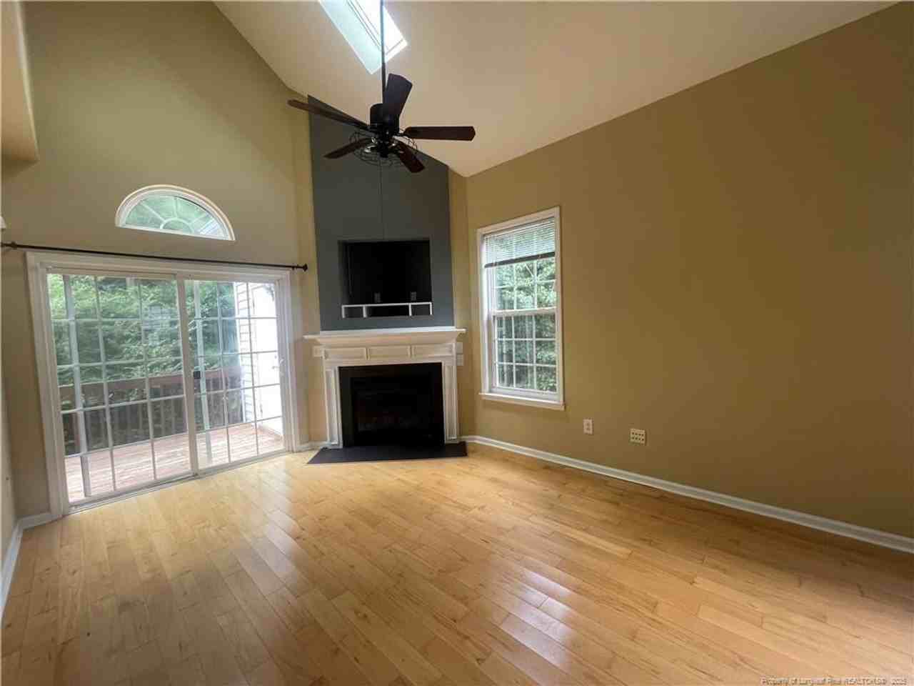 112 Summit Oaks Ln - Photo 5 of 18