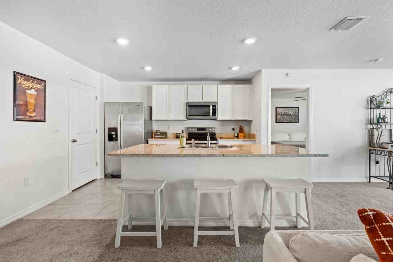 17562 Nw 172nd Ave - Photo 3 of 34