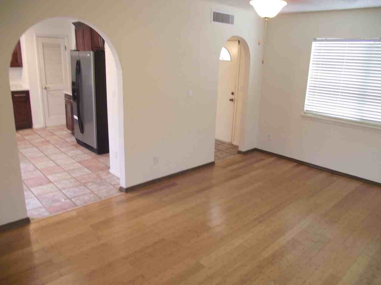 4005 Skyline Ave - Photo 3 of 31