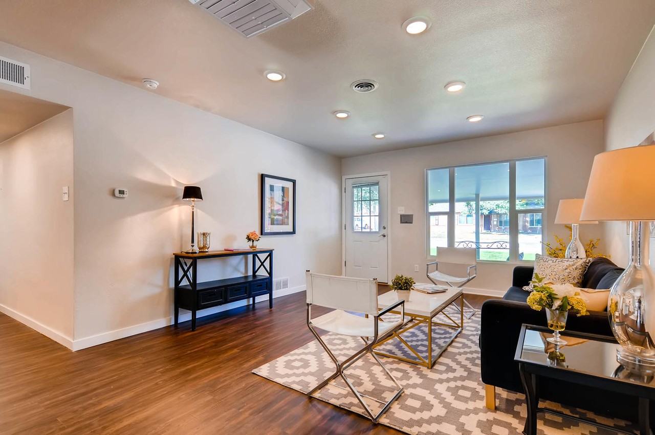 1192 Tucson St - Photo 2 of 13