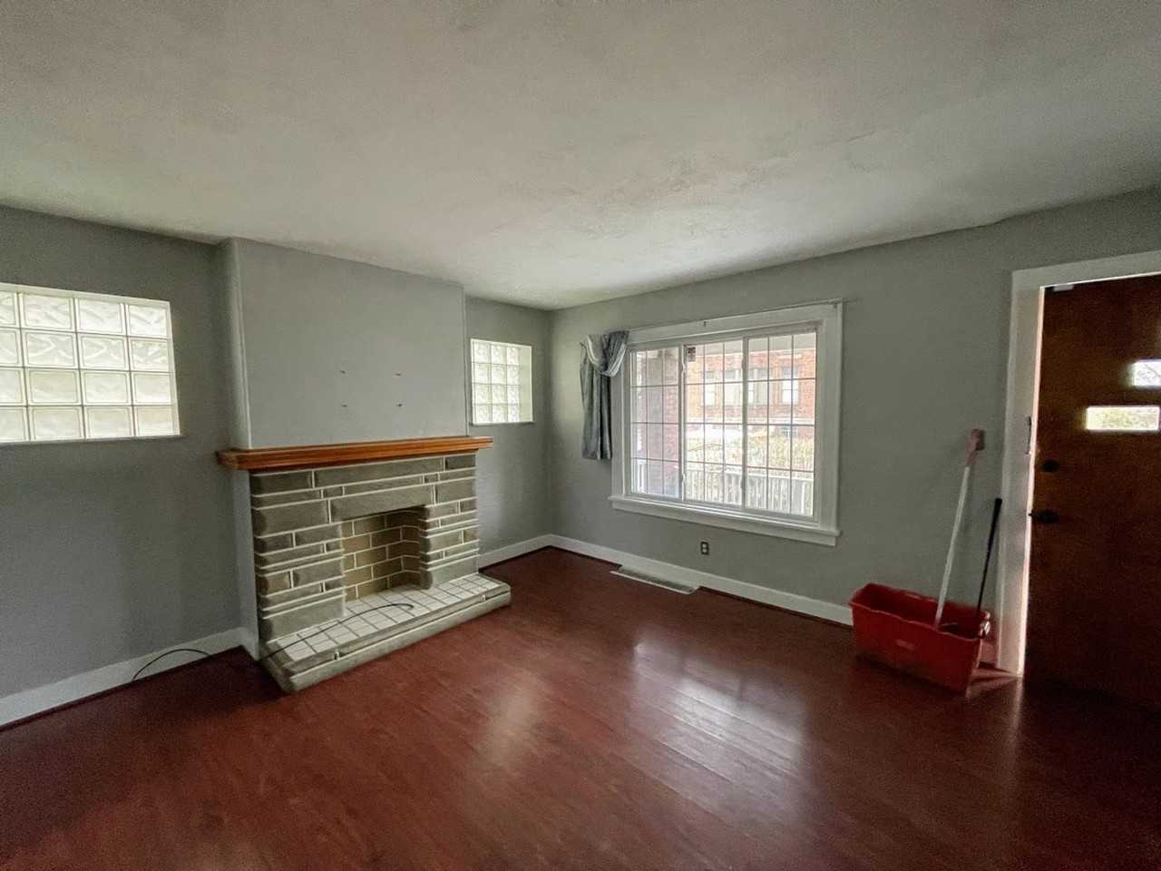 240 Ridgewood Ave - Photo 2 of 11