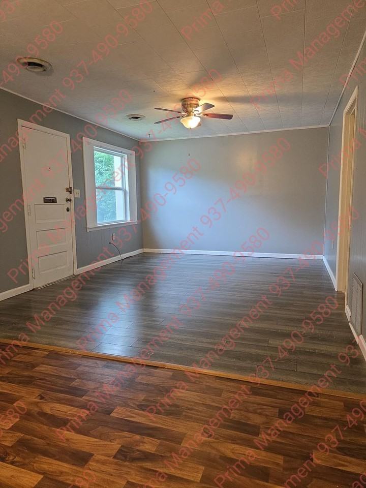 792 E Church St - Photo 3 of 14