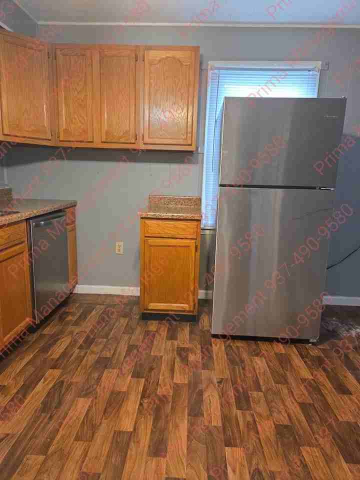 792 E Church St - Photo 5 of 14
