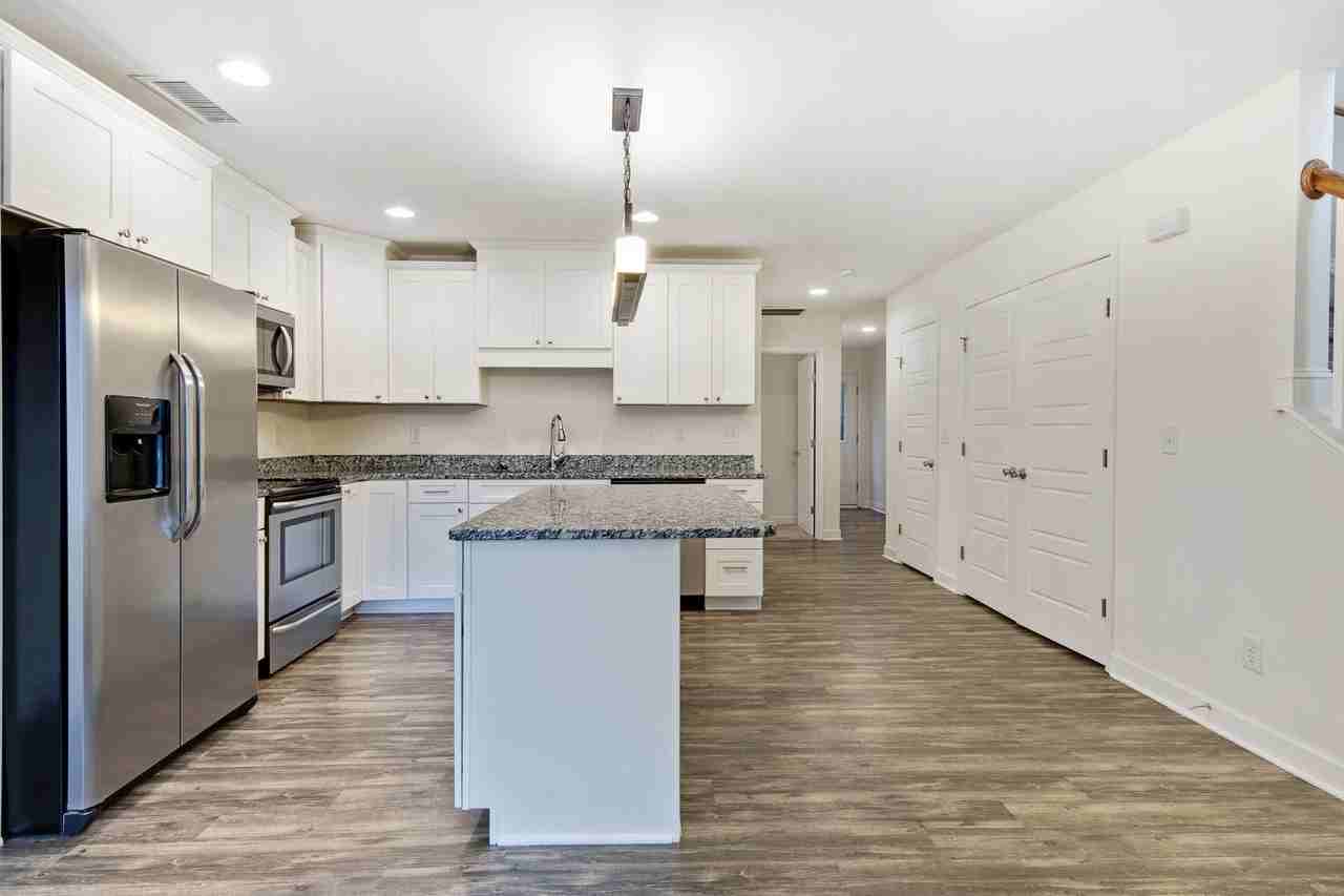 112 Brickyard Ln - Photo 2 of 25