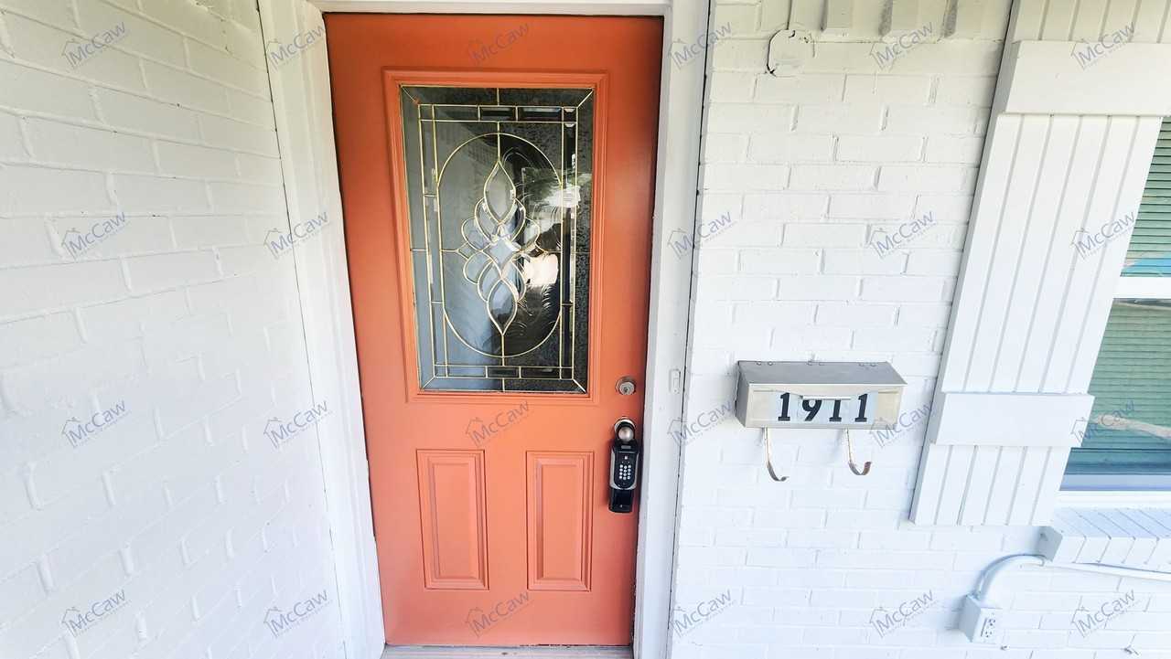 1911 Hillcrest Dr - Photo 2 of 19