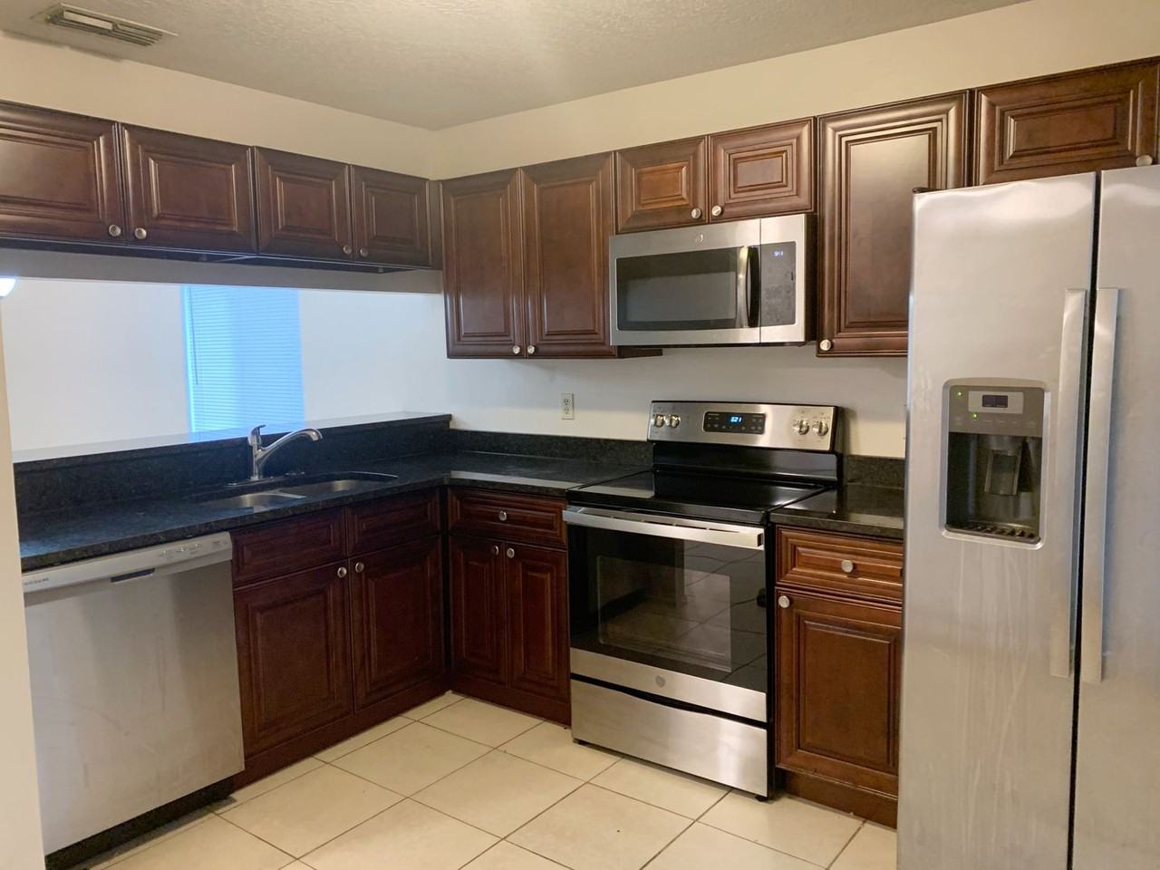 3153 Ginger Cir - Photo 3 of 15