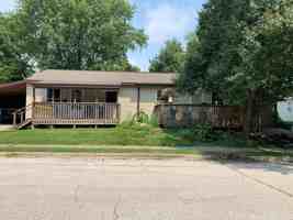 featured image of 1008 E Chestnut St