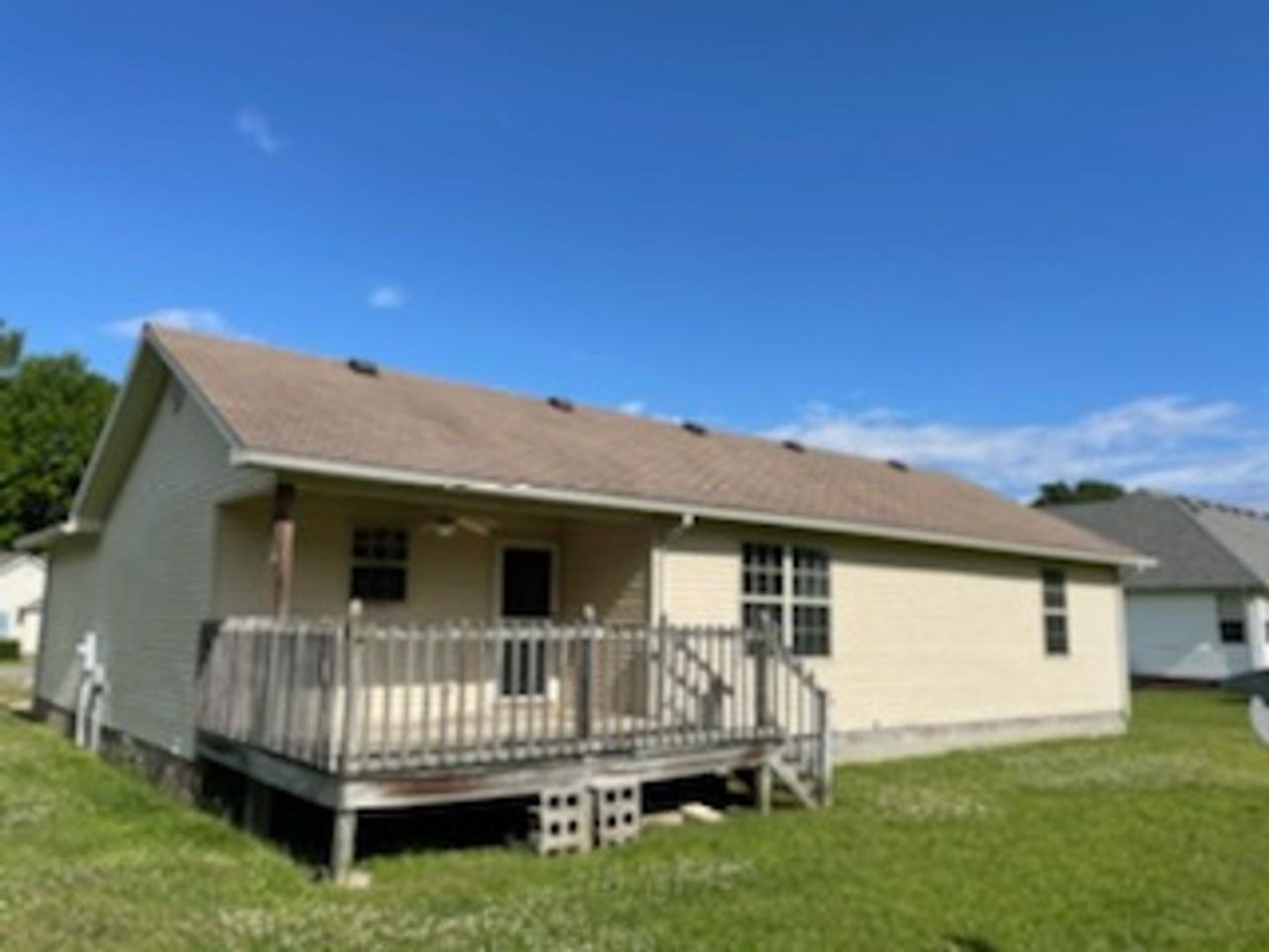 113 Dogwood Trl - Photo 3 of 11