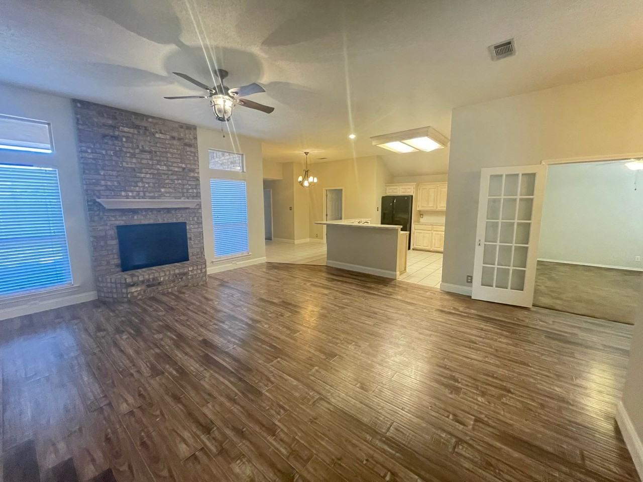 5104 Sherwood Dr - Photo 4 of 27