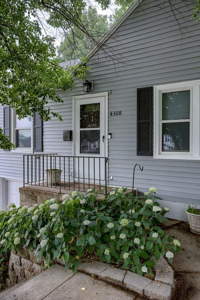 4308 California St - Photo 2 of 24