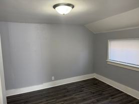 st1106 - Photo 1 of 1