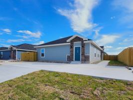 featured image of 2325 N Valley Cir